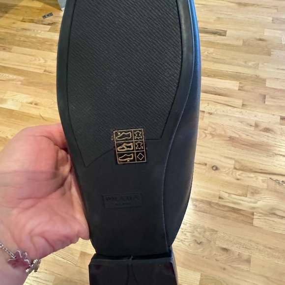 AUTHENTIC PRADA women’s leather mules size 8-8.5 - Picture 3 of 3